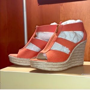 Micheal Kors wedges